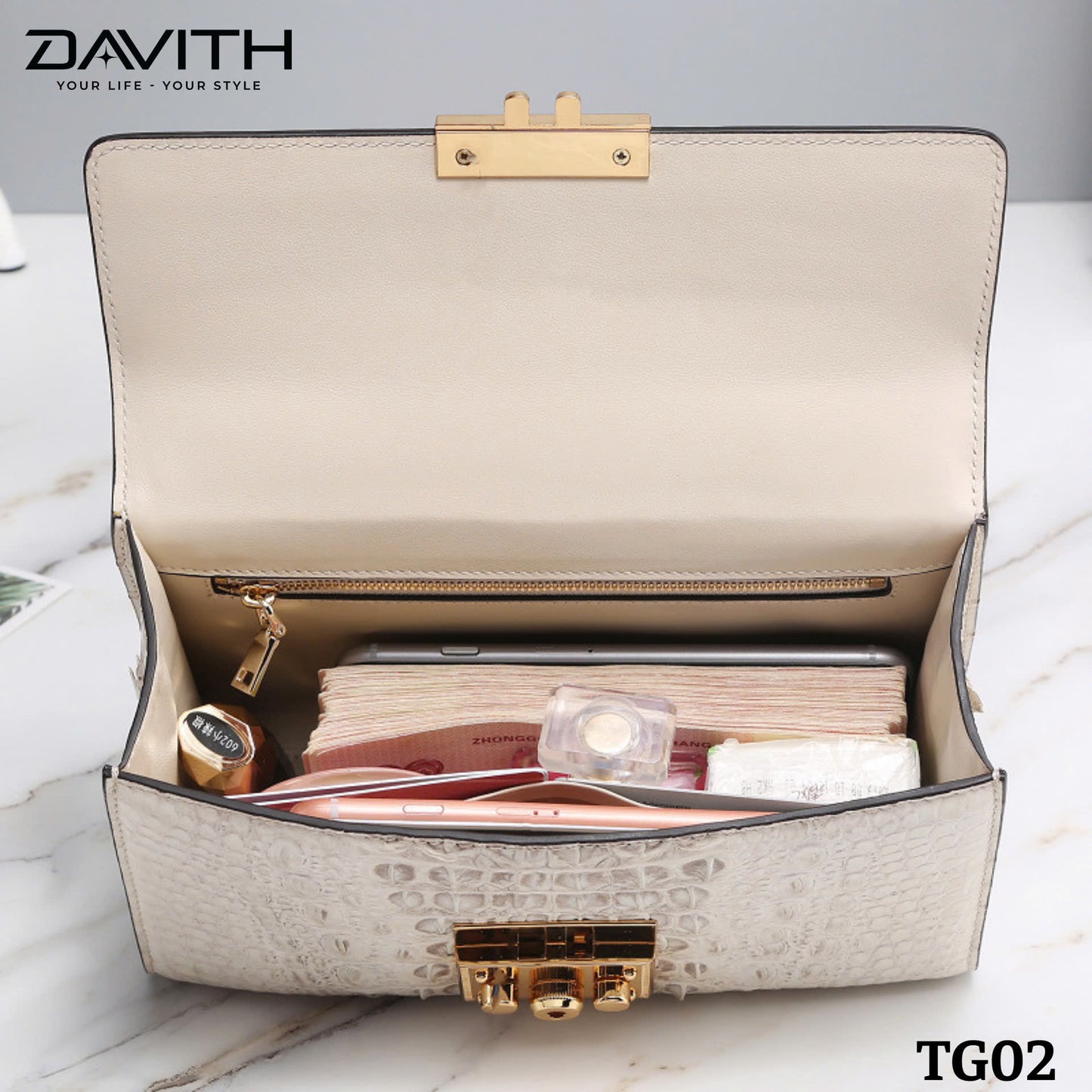 High-end women's crocodile hump leather handbag in albino white - TG02